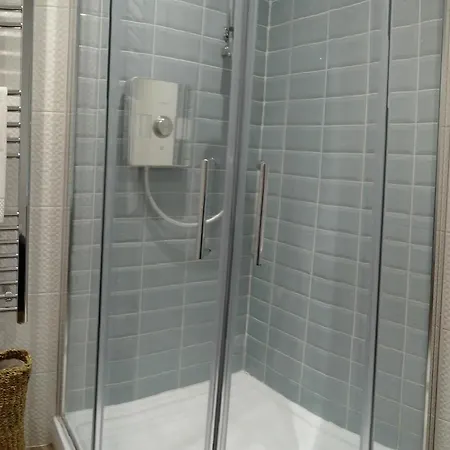 17 South Street Flat