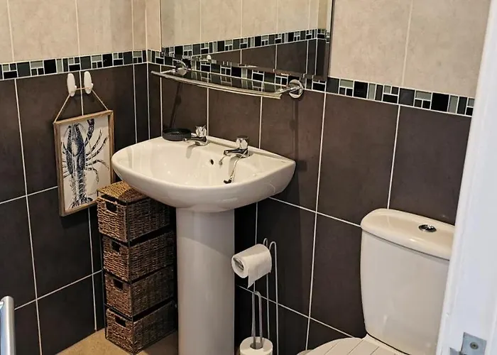 17 South Street Flat *